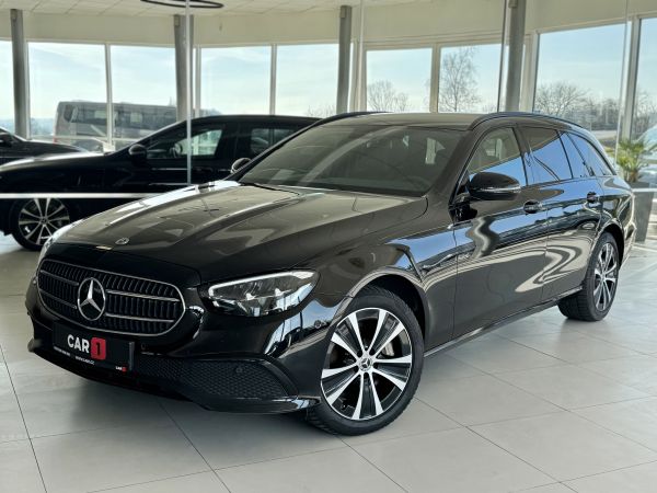 Mercedes-Benz E300de 4Matic Webasto Tažné