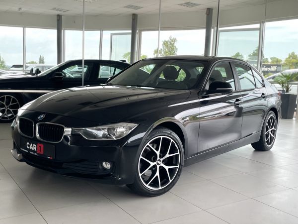 BMW 320d Aut 135kW Xenon Šíbr PDC