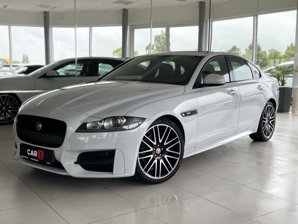 Jaguar XF 30d R-SPORT Panorama Meridian